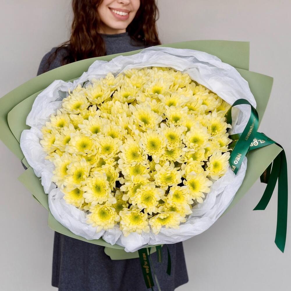 https://content2.flowwow-images.com/data/flowers/1000x1000/13/1722093027_66416313.jpg